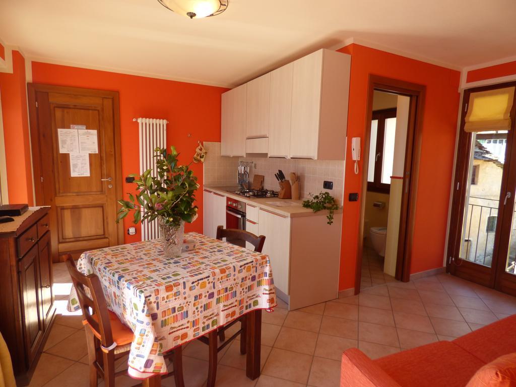 Casale Fe-Wo - Appartamenti Con Vista Lago Cannero Riviera Szoba fotó