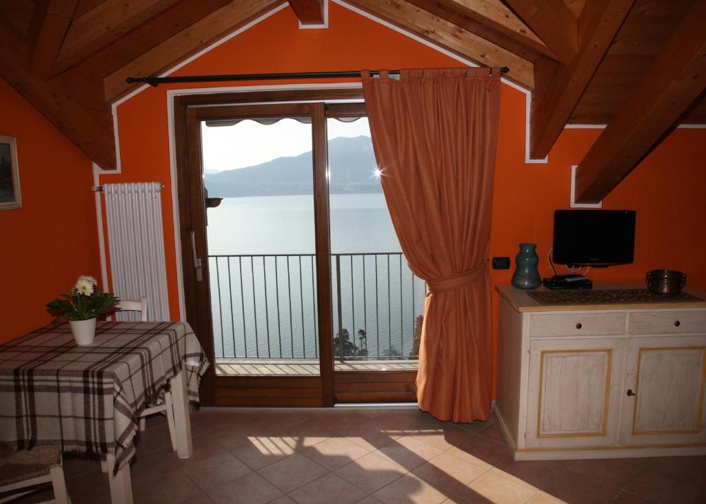 Casale Fe-Wo - Appartamenti Con Vista Lago Cannero Riviera Szoba fotó