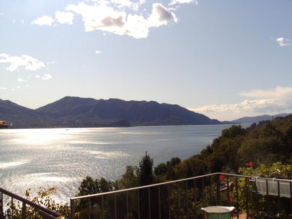 Casale Fe-Wo - Appartamenti Con Vista Lago Cannero Riviera Szoba fotó